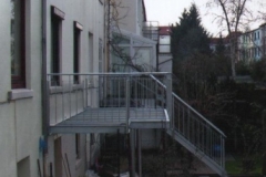 Balkon-mit-Treppe_g